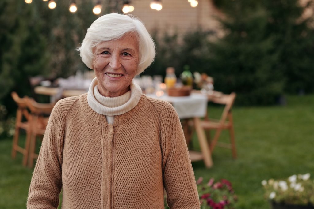 Rentnerin, Oma, ältere Dame, Steuertipps für Rentner