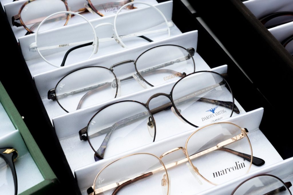 Brillen, Optiker, Brille, Brille von der Steuer absetzen, außergewöhnliche Belastung, Werbungskosten